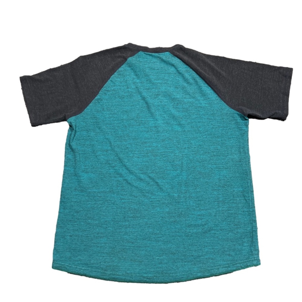 American Eagle Tee - Picture 2 of 3